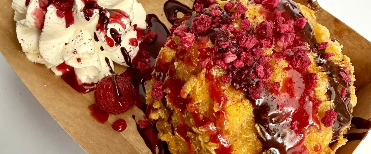 Fried Ice Cream von Katchi mit Himbeeren – einer der Eistrends 2026