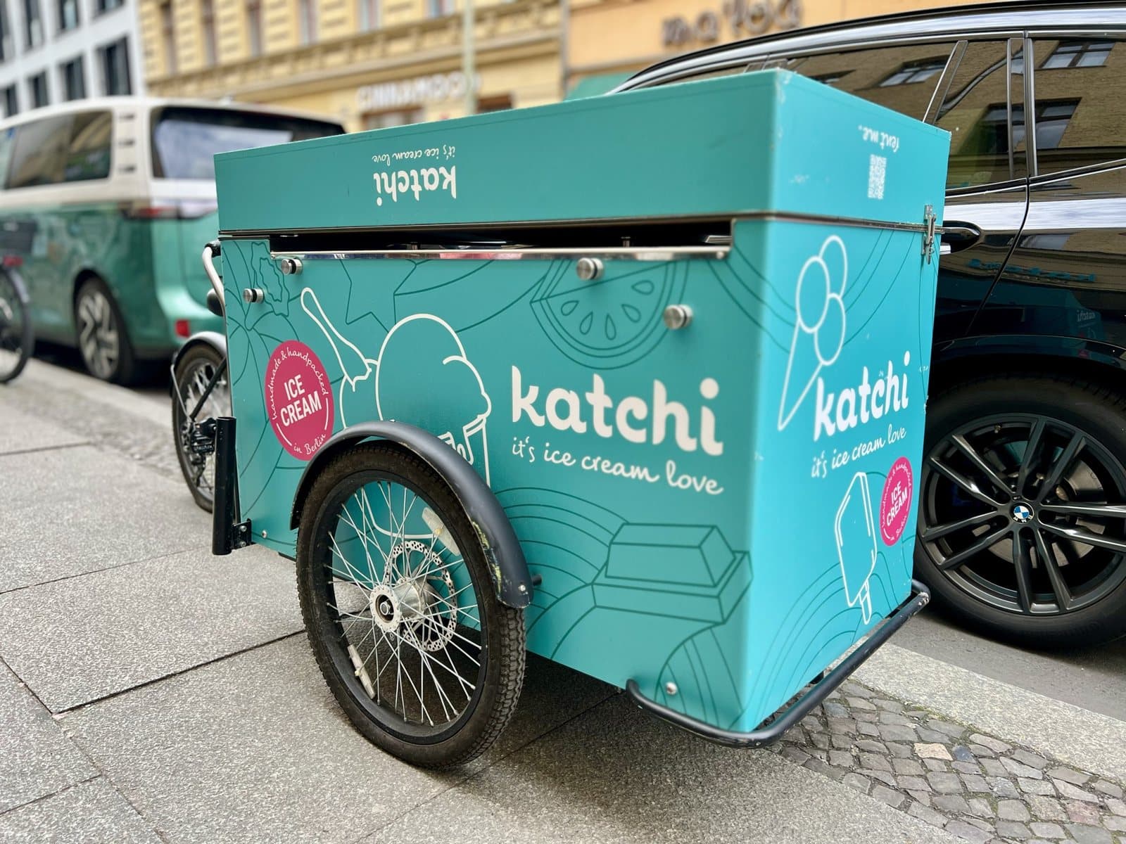 Katchi Ice Cream Bike in Teal, Seitenansicht, zugeklappt