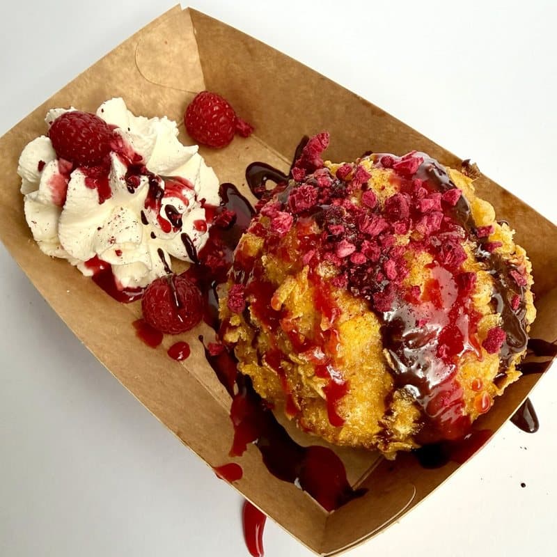 Fried Ice Cream mit Beeren