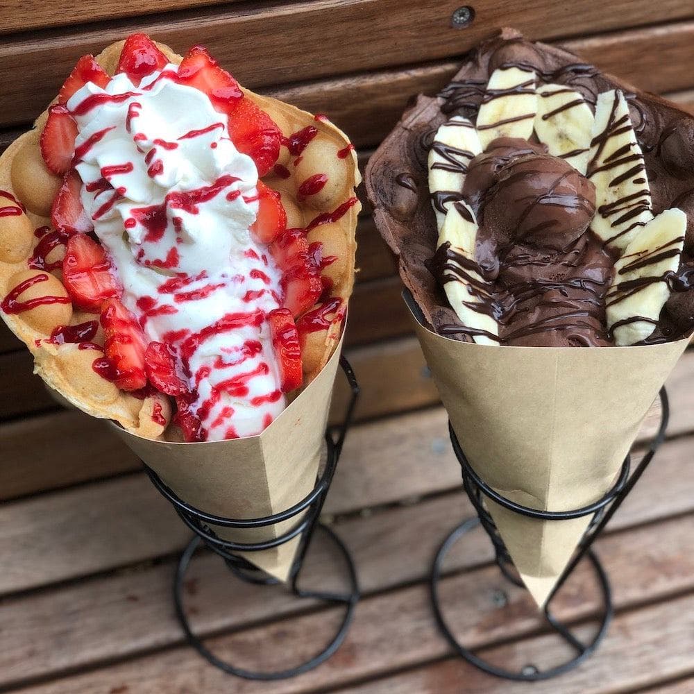 Erdbeer Bubble Waffel bei Katchi Ice Cream Berlin