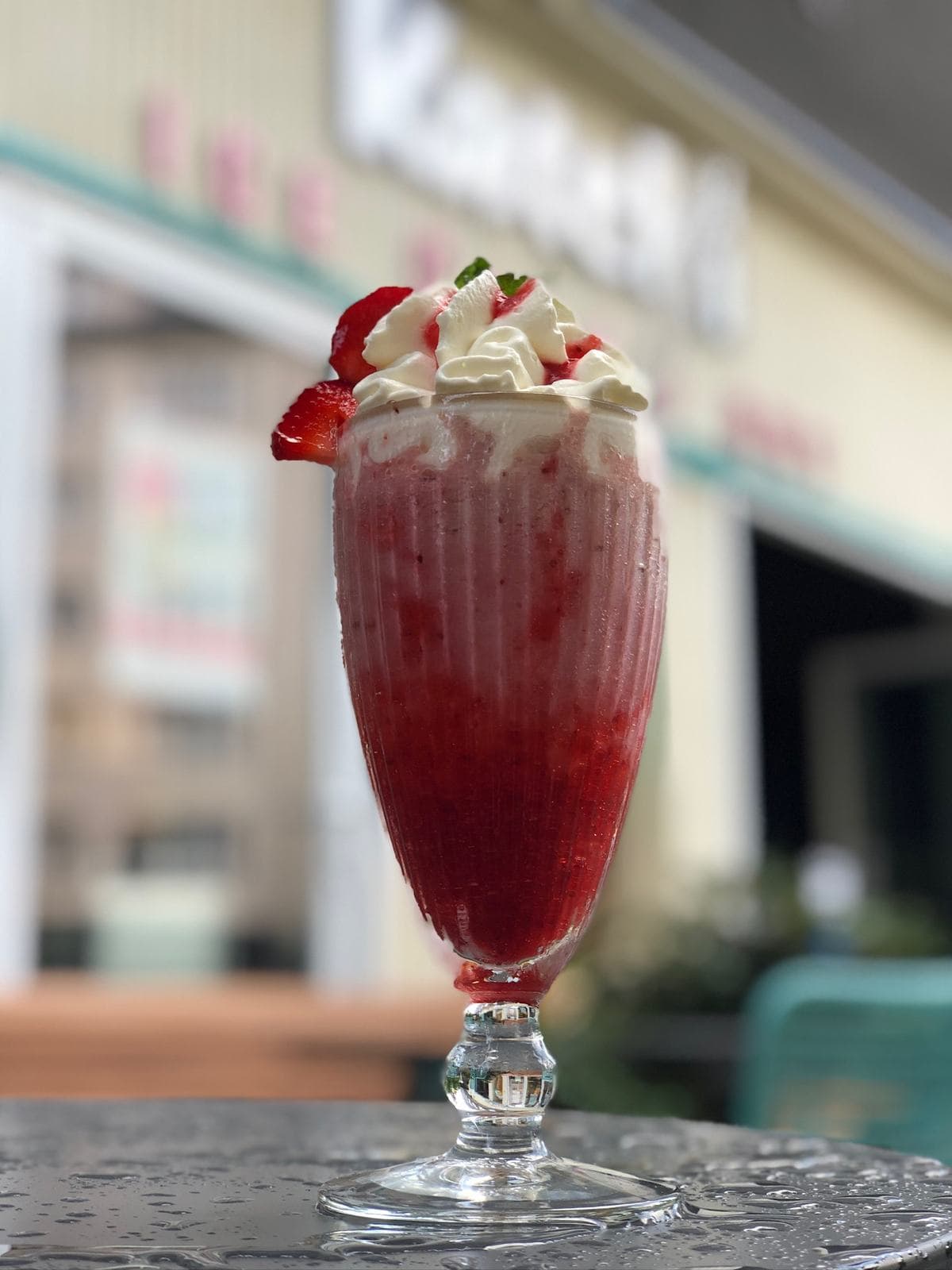 Erdbeer-Milchshake bei Katchi Ice Cream Berlin