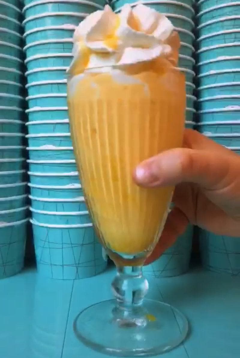 Mango-Milchshake bei Katchi Ice Cream Berlin